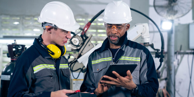 Los 3 riesgos psicosociales que debes incluir en tu evaluación de riesgos